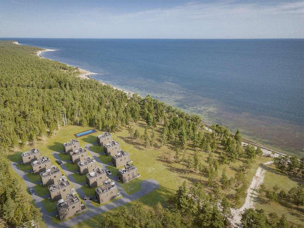 Vaestoes Strand By First Hotels Lärbro Buitenkant foto
